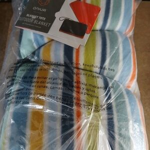 Packable Blanket with Navy Trim